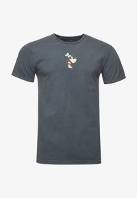 Seleccionado, charcoal