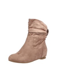 Elara Botines - natur