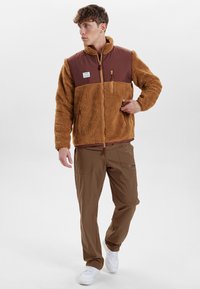Resteröds PANEL - Fleecejakke - brown