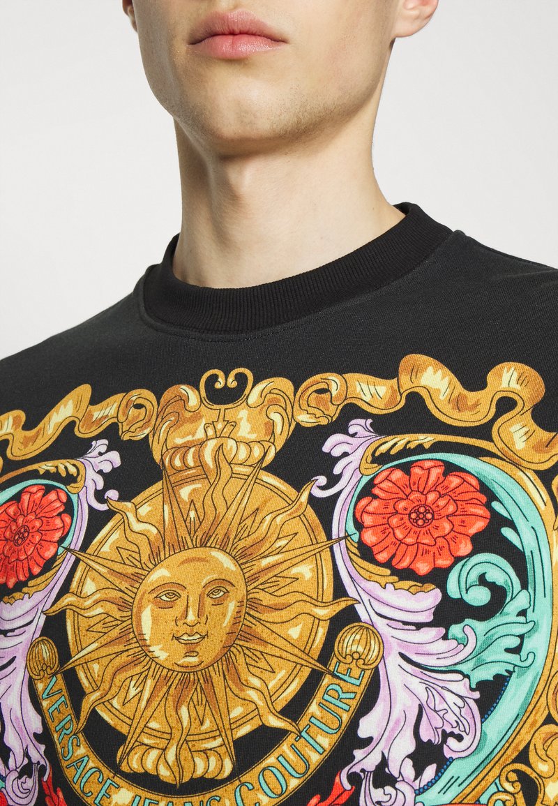 Herren Kapuzenpullover | Versace Jeans Couture PANEL SUN BAROQUE Sweatshirt black/gold coloured/schwarz - GT89409 Herren Kapuzenpullover | Versace Jeans Couture PANEL SUN BAROQUE Sweatshirt black/gold coloured/schwarz - GT89409
