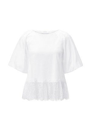 Bijela bluza s širokim rukavima do lakta i rubom obrubljenim čipkom, s okruglim izrezom i ležernim krojem.