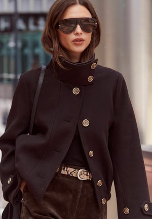 Lipsy, PETITE FIT - VINYL FUNNEL NECK JACKET REGULAR - Summer jacket - chocolate brown