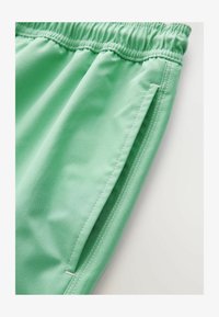 Kijelölve, sage green