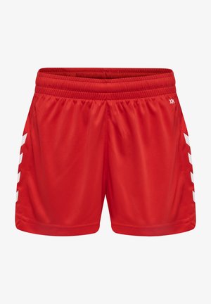 Rode sportieve shorts gemaakt van gladde, lichte stof. Voorzien van een elastische tailleband en witte verticale strepen aan de zijkanten.