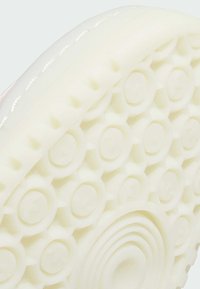 adidas Originals FORUM 84 - Training shoe - putty mauve   core black   ivory