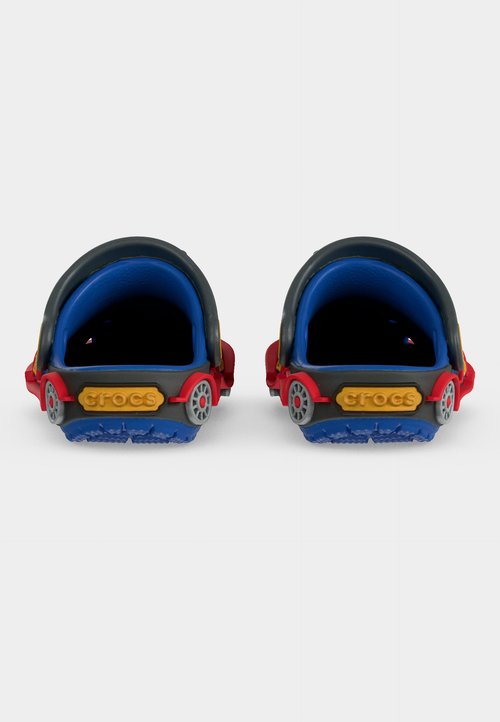 Crocs CLASSIC IAM TRAIN UNISEX - Slippers - blue bolt/carbon — foto 4