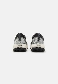 New Balance FRESH FOAM X HIERRO V8 - Scarpe da trail running - blacktop