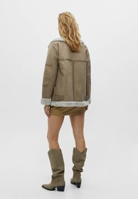 PULL&BEAR Imiteret læderjakke - dark grey