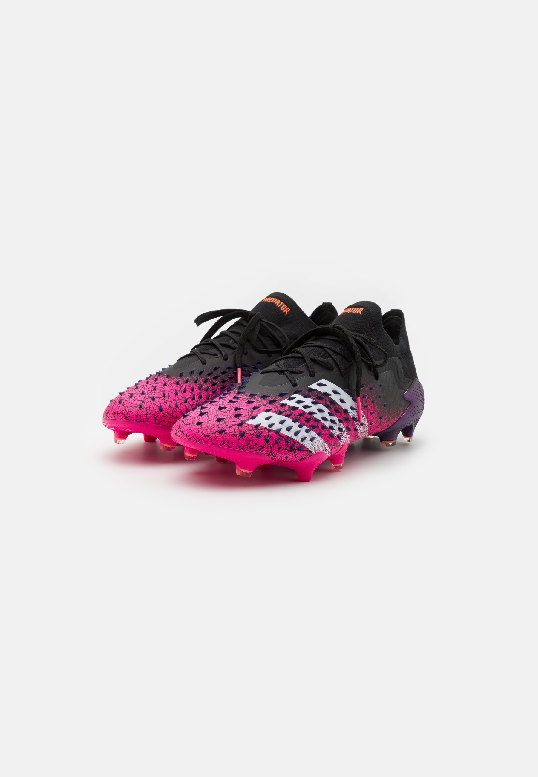 adidas Performance PREDATOR FREAK .1 L FG - Botas de fútbol con tacos -  core black/footwear white/shock pink/negro - Zalando.es