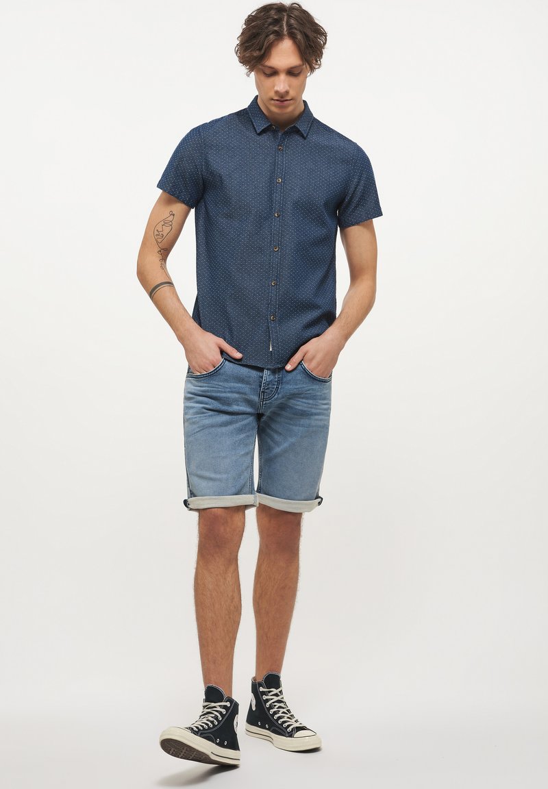 Herren Freizeithemden | Mustang Hemd blau/hellblau - IP39105 Herren Freizeithemden | Mustang Hemd blau/hellblau - IP39105