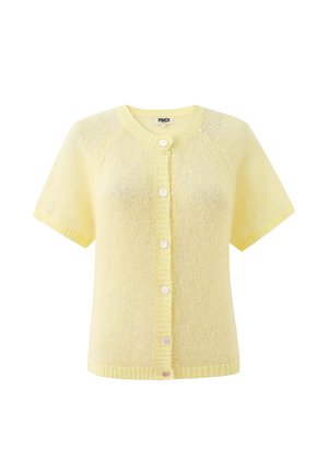 Lichtgele gebreide cardigan met korte mouwen, ronde hals en zes witte knopen aan de voorkant.