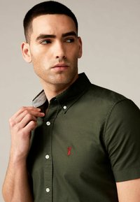 Next SHORT SLEEVE OXFORD  SLIM FIT. - Ing - green