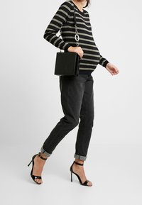 MAMALICIOUS Maglione - black