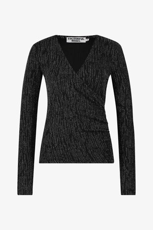 Top preto de manga longa com um design envolvente, apresentando um padrão texturizado de linhas verticais brancas. O material tem uma aparência suave e elástica.