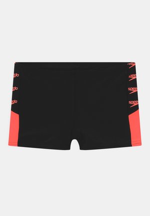 BOOM LOGO - Swimming trunks - black/siren red