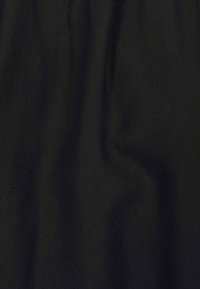 Thumbnail Image 4