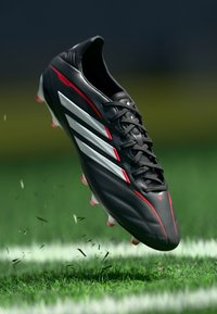 Επιλέχθηκε, core black/footwear white/lucid red