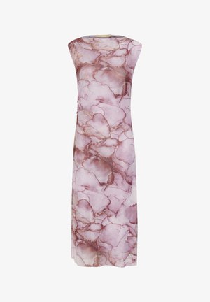 Brezrokavni plašč v svetlo roza barvi z vzorcem akvarel marmorja. Tokovni dizajn, dolžina do kolen, teksturirana tkanina z rahlim leskom.