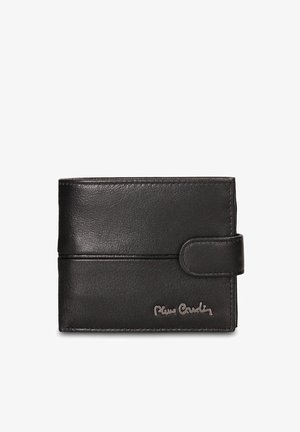 Portafoglio nero in pelle con una texture liscia, design a doppia piega e chiusura anteriore con bottone a scatto. Presenta il nome del marchio impresso in argento.