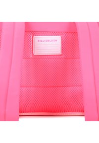 Sac cabas en mesh rose avec des poignées surdimensionnées unies, arborant une étiquette rectangulaire portant la mention "BILLIEBLUSH" pour la personnalisation.