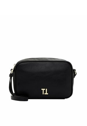 Czarna prostokątna skórzana torba typu crossbody z regulowanym paskiem i złotym logo "TL" na środku z przodu.