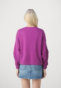 GAP FASHION LOGO - Ikdienas džemperis - cattelya orchid