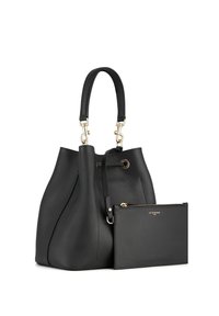 Borsa a secchiello in pelle nera con finitura texturizzata, hardware dorato e una pochette rimovibile con chiusura a zip e logo del marchio impresso.