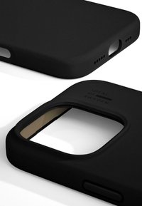 iDeal of Sweden SILICONE CASE MAGSAFE IPHONE 16 PRO - Mobiletui - black