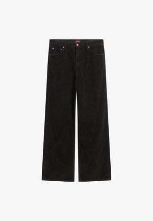 Zwarte corduroy broek met wijde pijpen, voorzien van een ribbeltextuur, vijf zakken, metalen hardware en een knoopsluiting in de taille.