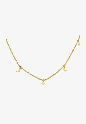 Collar de tono dorado que presenta una cadena delicada con colgantes de luna y estrella, alternando con pequeñas cuentas redondas. Acabado suave y diseño ligero.
