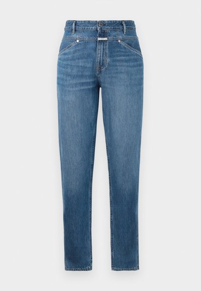 Jeans albastre cu talie înaltă, cu picior drept, dotate cu buzunare frontale, bucle pentru curea, închidere cu nasture și detalii discrete de decolorare.