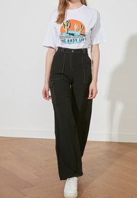 Trendyol Kalhoty - black