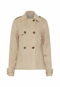 Chaqueta de doble botonadura en color beige, elaborada con un material similar al ante, que presenta botones decorativos, un cuello puntiagudo y detalles en los puños de las mangas.