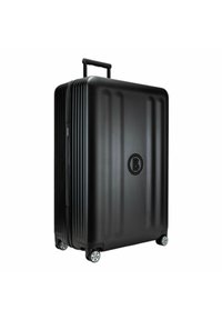 Schwarzer Polycarbonatkoffer mit vertikalen Rillen, einem runden Logo, ausziehbarem Griff und vier drehbaren Rollen für Mobilität.