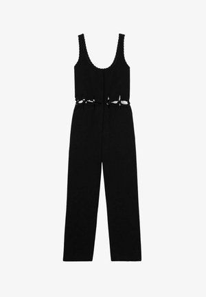 Schwarzer Jumpsuit mit Rundhalsausschnitt, breiten Trägern und tailliertem Schnitt mit Ausschnitten. Schlichtes Design und glatte Textur, ausgestattet mit weiten Hosenbeinen.