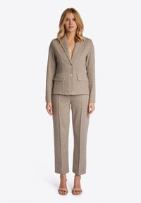 Rich & Royal IM JACQUARD-MUSTER - Blazer - natural clay