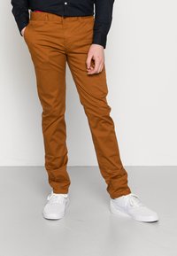 Scotch & Soda - MOTT CONTAINS - Nohavice chinos - walnut Miniatúrny obrázok 1