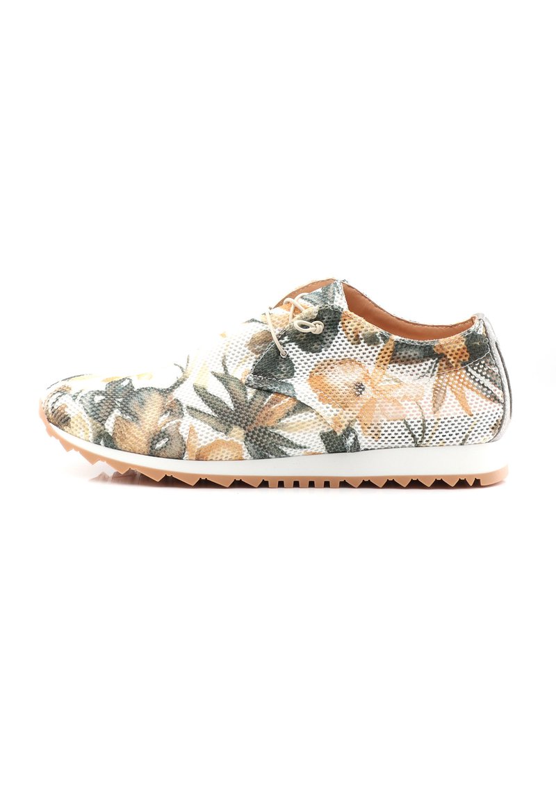 Scarpe alla moda con motivo floreale, upper in rete, dettagli color beige chiaro e suola in gomma texturizzata. Il design presenta una chiusura laterale con lacci.