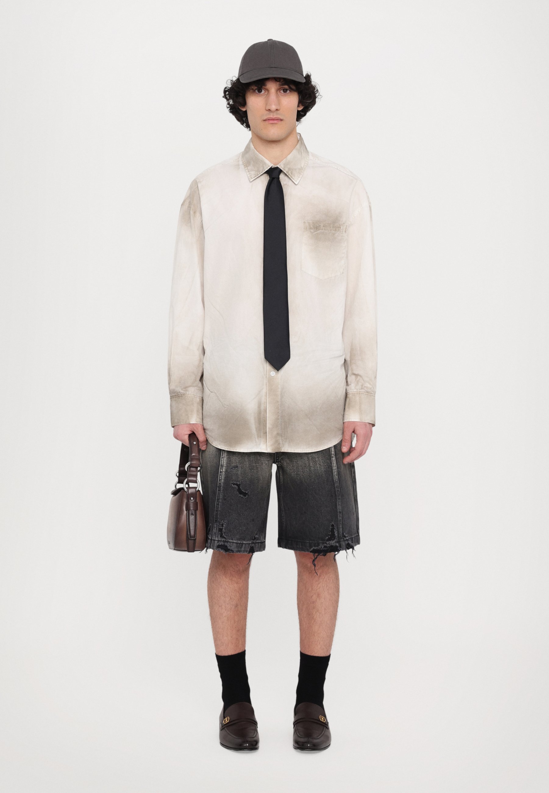 Feng Chen Wang GRADIENT WASHED UNISEX - Denim shorts - black 