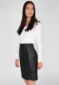 JCC Pencil skirt - black