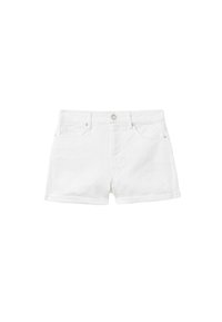 Pantalones cortos de mezclilla blanca con un corte clásico, que cuentan con un cierre de botón, cinturilla con trabillas y bolsillos frontales. Textura suave y dobladillo doblado.