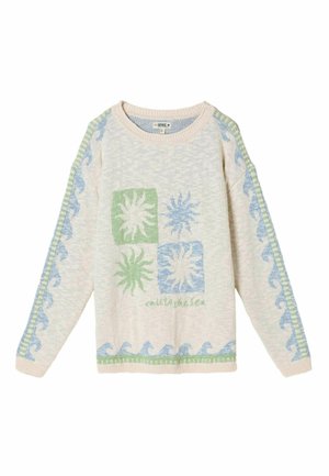Langärmliger cremefarbener Pullover mit blau-grünen Sonnen- und Wellenmustern auf Vorderseite und Ärmeln, mit dem Schriftzug "salute the sea."