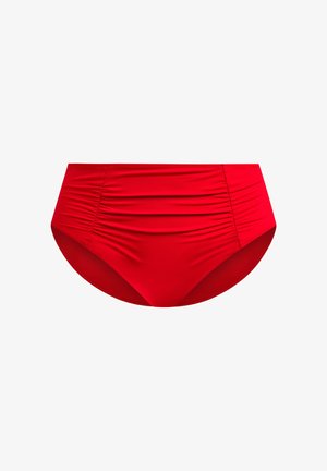 Parte inferior de bikini de talle alto en rojo, hecha de tela elástica, con detalles fruncidos en el frente, textura suave y bordes redondeados.