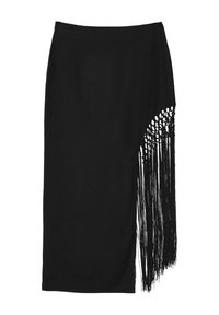 Schwarzer Bleistiftrock mit einem seitlichen Schlitz und langen schwarzen Fransen, hergestellt aus einem glatten Stoff mit taillierter Passform.