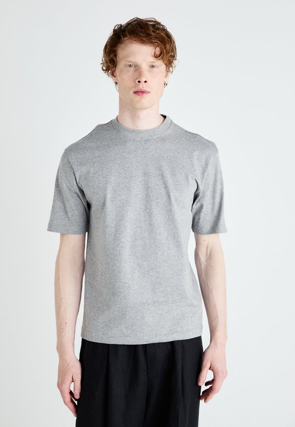 RELAXED  - Basic T-shirt