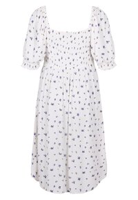 Bílé midi šaty s nafouklými rukávy, smockovaným živůtkem a malým modrým květinovým potiskem po celém povrchu.
