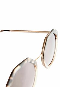 Next HEXAGON REGULAR FIT - Aurinkolasit - tortoiseshell brown
