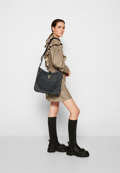 Bally LAVYNIA SHOULDER BAG - Mala a tiracolo - black