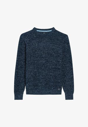 Granatowy sweter z dzianiny z teksturowanym wzorem, okrągłym dekoltem i długimi rękawami. Posiada ściągacze przy mankietach i na dolnym brzegu.