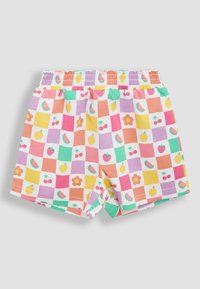 Pantalones cortos infantiles coloridos con un patrón a cuadros que presenta frutas y flores, hechos de una tela ligera y con una cinturilla elástica.
